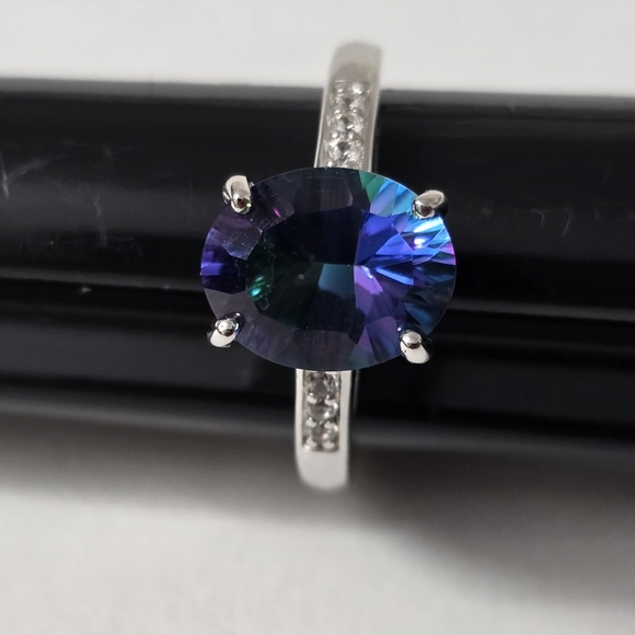 Elegant Sterling Silver 925 Mystic Topaz Ring - Picture 5 of 7